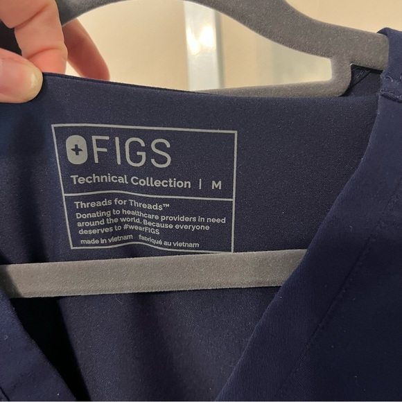 Figs Navy Catarina One Pocket Scrub Top and Livingston Basic Scrub Pants - Picture 3 of 10